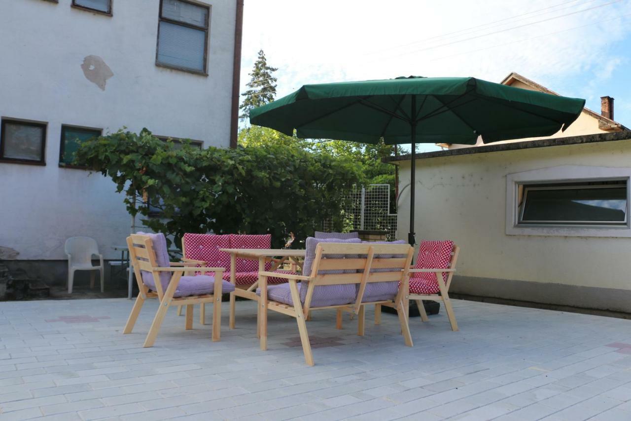 Hostel Trajan Donji Milanovac Exterior foto